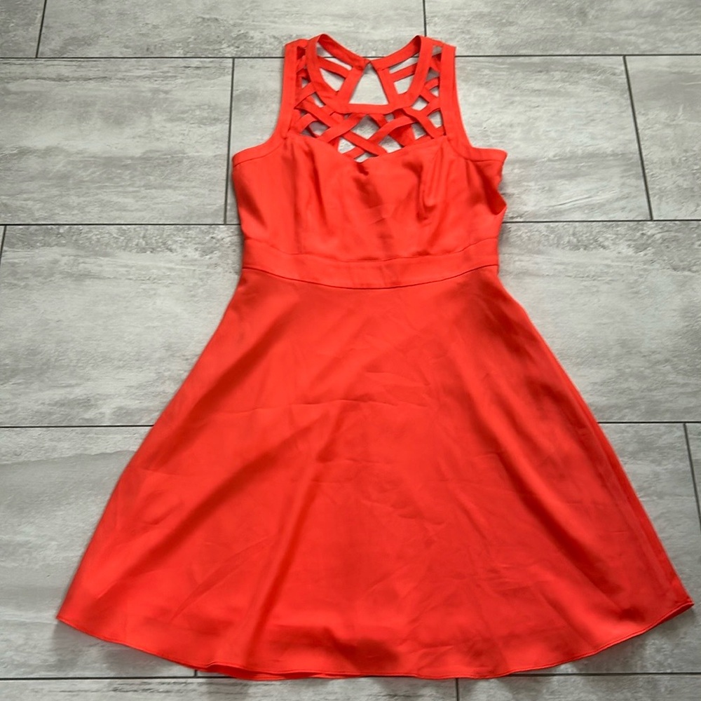 NWOT Guess dress “Lauren” size 6 hcl hot coral style GDFMP208